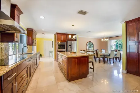 7270 SW 113th Street Pinecrest FL 33156