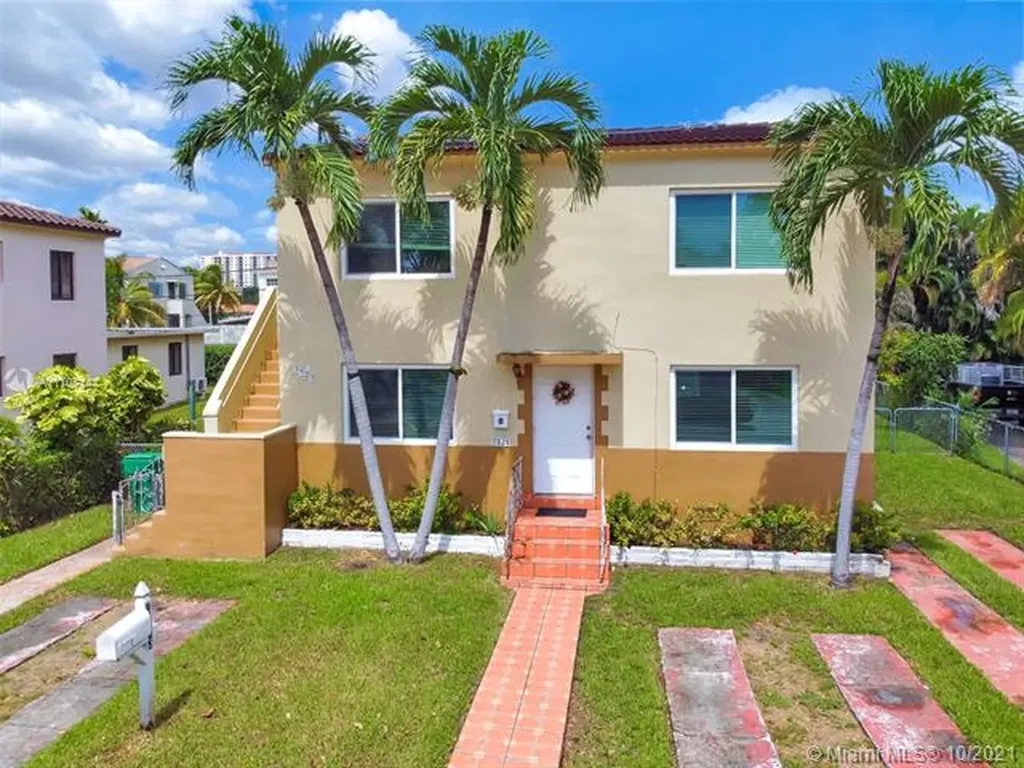 3521 SW 16th Street Miami FL 33145