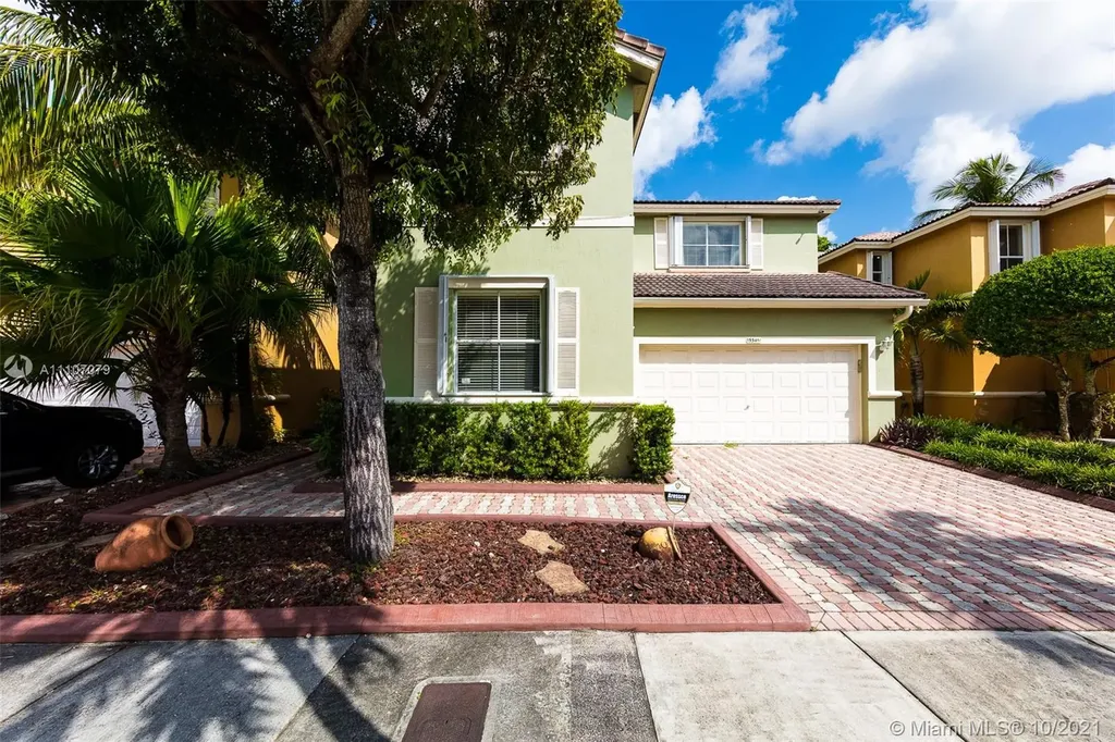 15541 SW 112th Drive Miami FL 33196