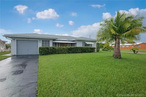9508 NW 80th Court Tamarac FL 33321
