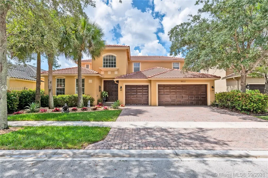 19232 N Gardenia Avenue Weston FL 33332