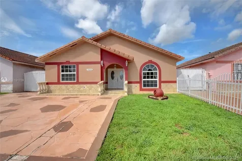 7510 W 32nd Lane Hialeah FL 33018
