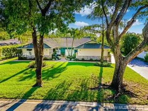 137 NW 101st Terrace Coral Springs FL 33071