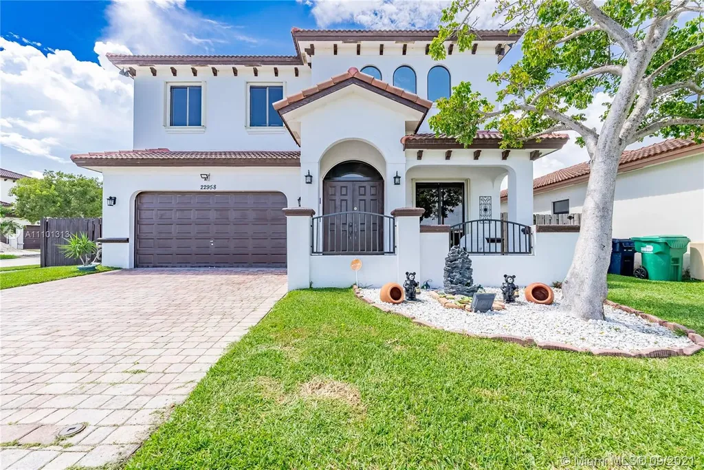 22958 SW 104th Avenue Cutler Bay FL 33190