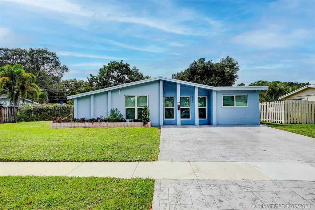 5025 SW 91st Avenue Cooper City FL 33328