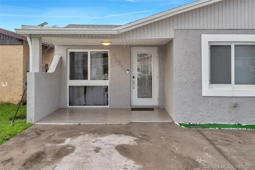 10551 SW 21st Lane Miami FL 33165