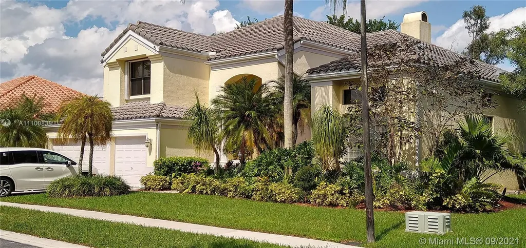 1061 SW 156th Avenue Pembroke Pines FL 33027