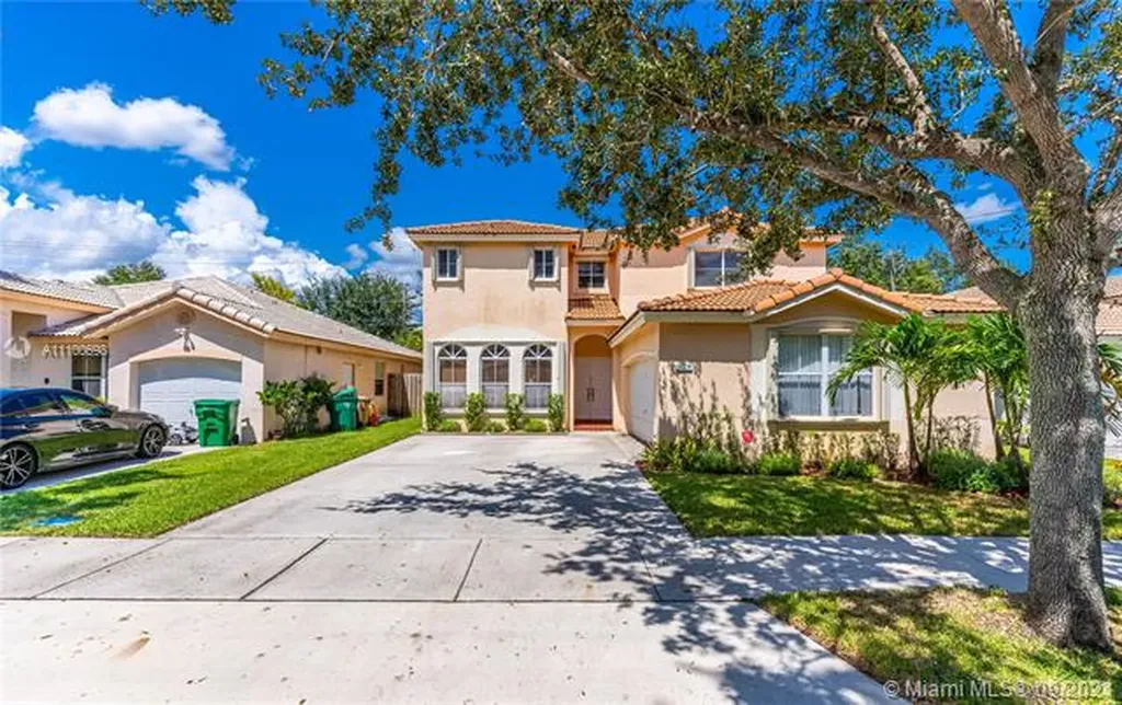13771 N Garden Cove Circle Davie FL 33325