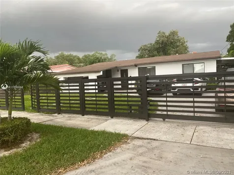 6751 SW 13th Street Miami FL 33144