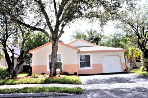 20772 NW 1st Court Pembroke Pines FL 33029