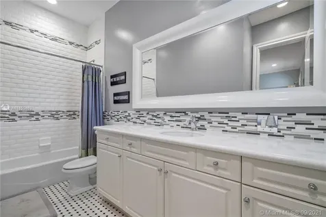 11641 SW 3rd Street Plantation FL 33325