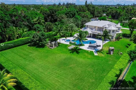 11641 SW 3rd Street Plantation FL 33325
