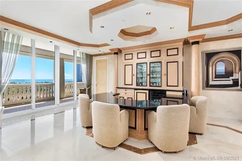 20165 NE 39th Place Aventura FL 33180
