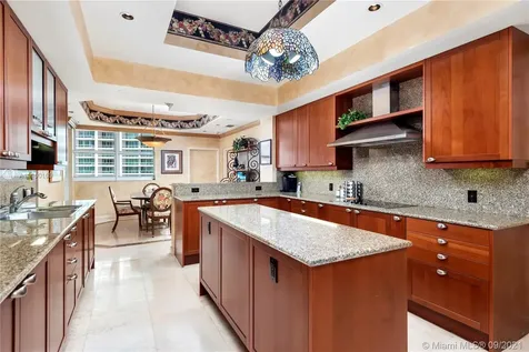 20165 NE 39th Place Aventura FL 33180