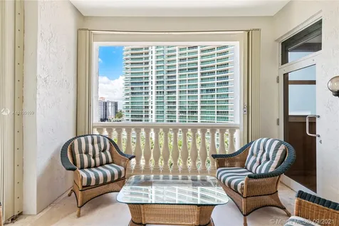 20165 NE 39th Place Aventura FL 33180