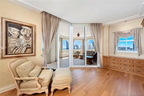20165 NE 39th Place Aventura FL 33180