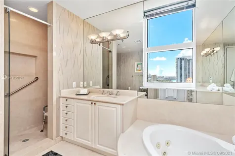 20165 NE 39th Place Aventura FL 33180
