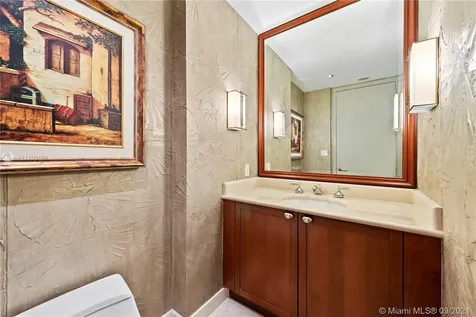 20165 NE 39th Place Aventura FL 33180