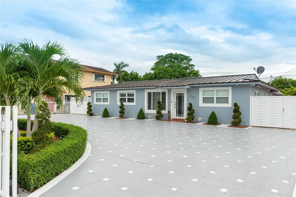 17370 NW 52nd Place Miami Gardens FL 33055