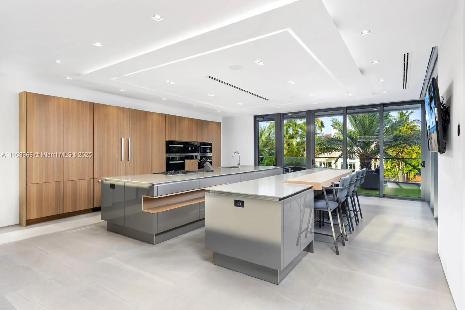 440 Mola Avenue Fort Lauderdale FL 33301