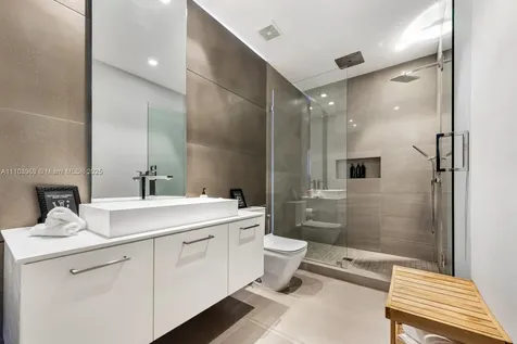 440 Mola Avenue Fort Lauderdale FL 33301