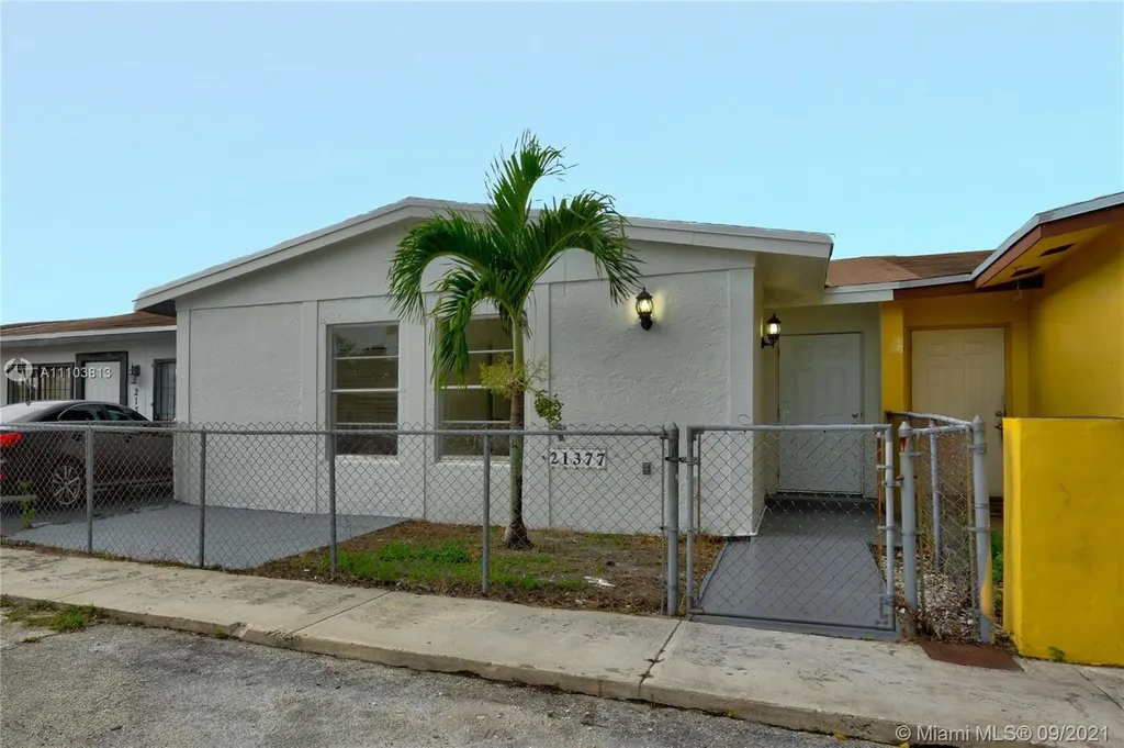 21377 NW 39th Avenue Miami Gardens FL 33055