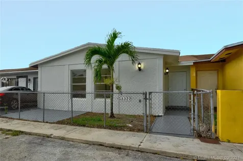 21377 NW 39th Avenue Miami Gardens FL 33055