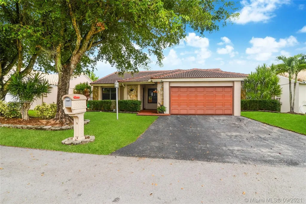 5920 Epsom Lane Davie FL 33331