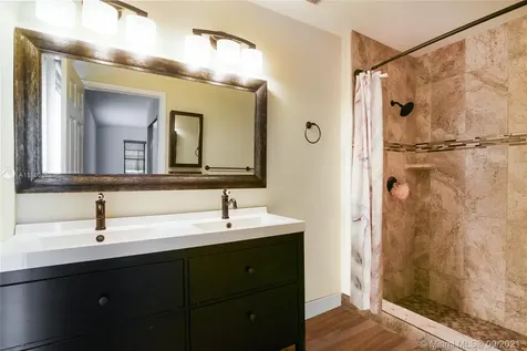 5920 Epsom Lane Davie FL 33331