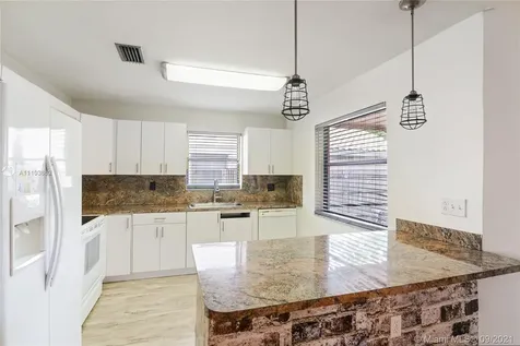 5920 Epsom Lane Davie FL 33331