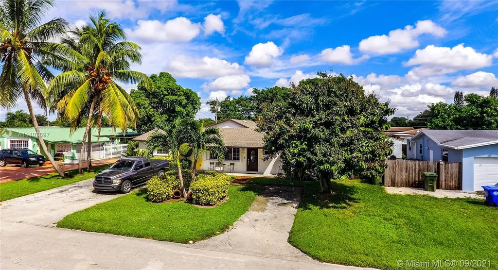 7131 SW 10th Court Pembroke Pines FL 33023