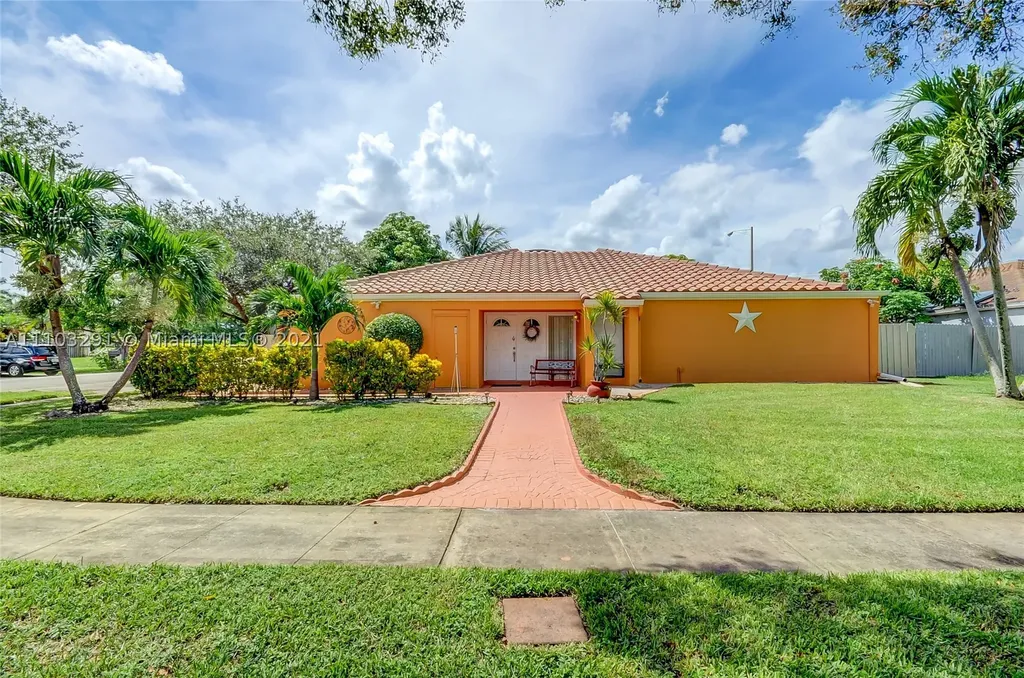 4997 SW 95th Avenue Cooper City FL 33328