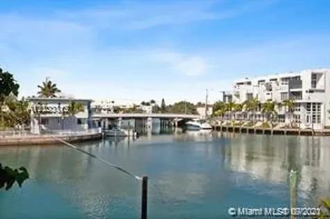 7306 Gary Avenue Miami Beach FL 33141
