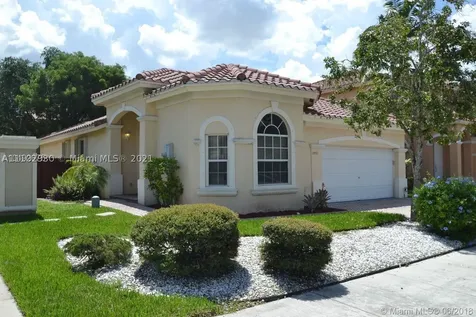 2091 NW 99th Terrace Pembroke Pines FL 33024