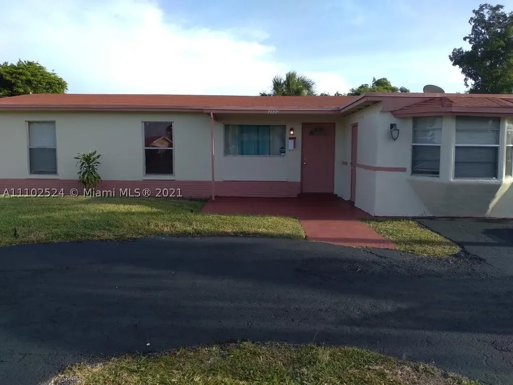 3550 NW 17th Street Lauderhill FL 33311