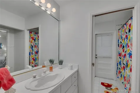 13825 SW 83 Court Palmetto Bay FL 33158