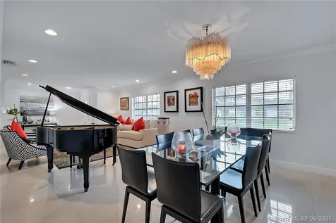 13825 SW 83 Court Palmetto Bay FL 33158