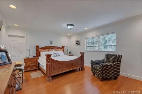 13825 SW 83 Court Palmetto Bay FL 33158