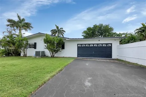 13825 SW 83 Court Palmetto Bay FL 33158