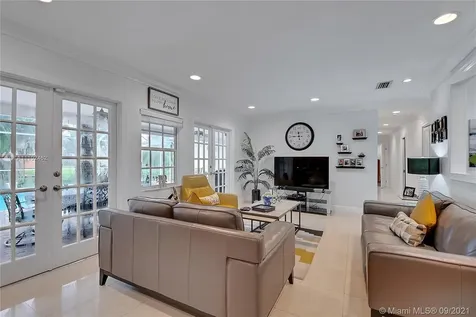 13825 SW 83 Court Palmetto Bay FL 33158