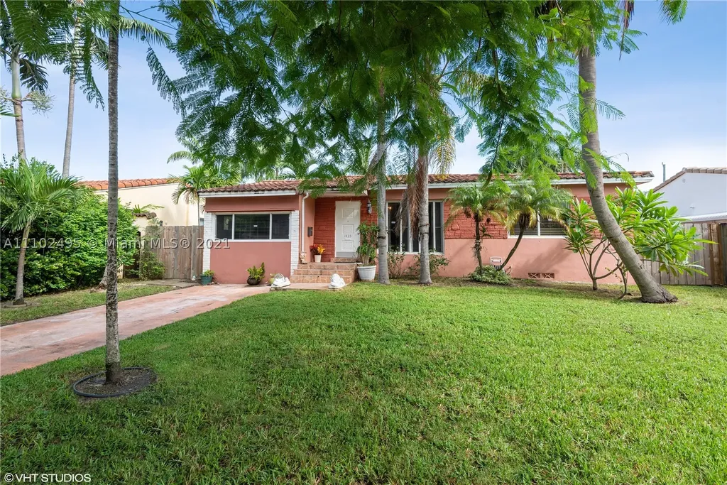 1435 Plunkett Street Hollywood FL 33020