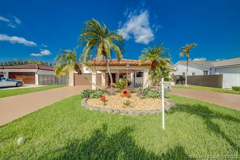 330 SW 136th Place Miami FL 33184