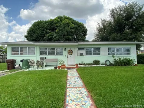 481 W 65th Terrace Hialeah FL 33012