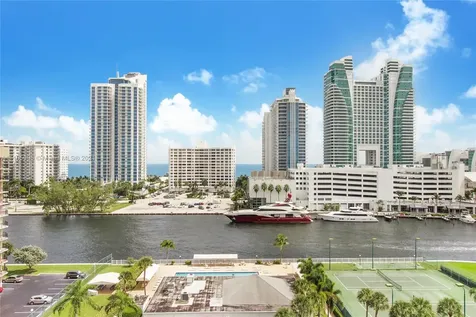 600 Parkview Drive Hallandale Beach FL 33009