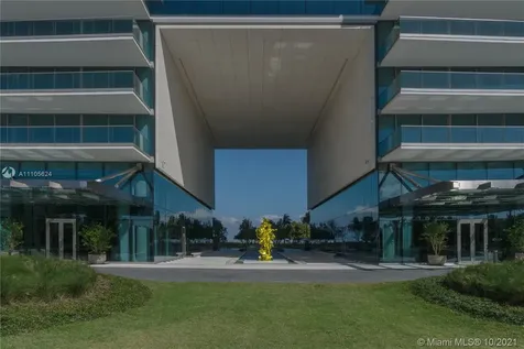 10203 Collins Avenue Bal Harbour FL 33154