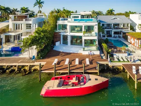 1374 S Venetian Way Miami FL 33139