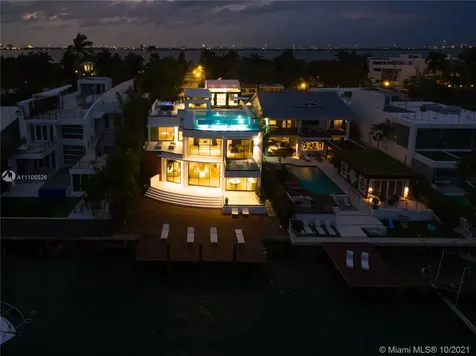 1374 S Venetian Way Miami FL 33139