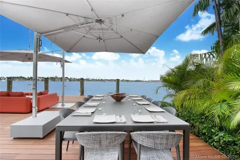 1374 S Venetian Way Miami FL 33139