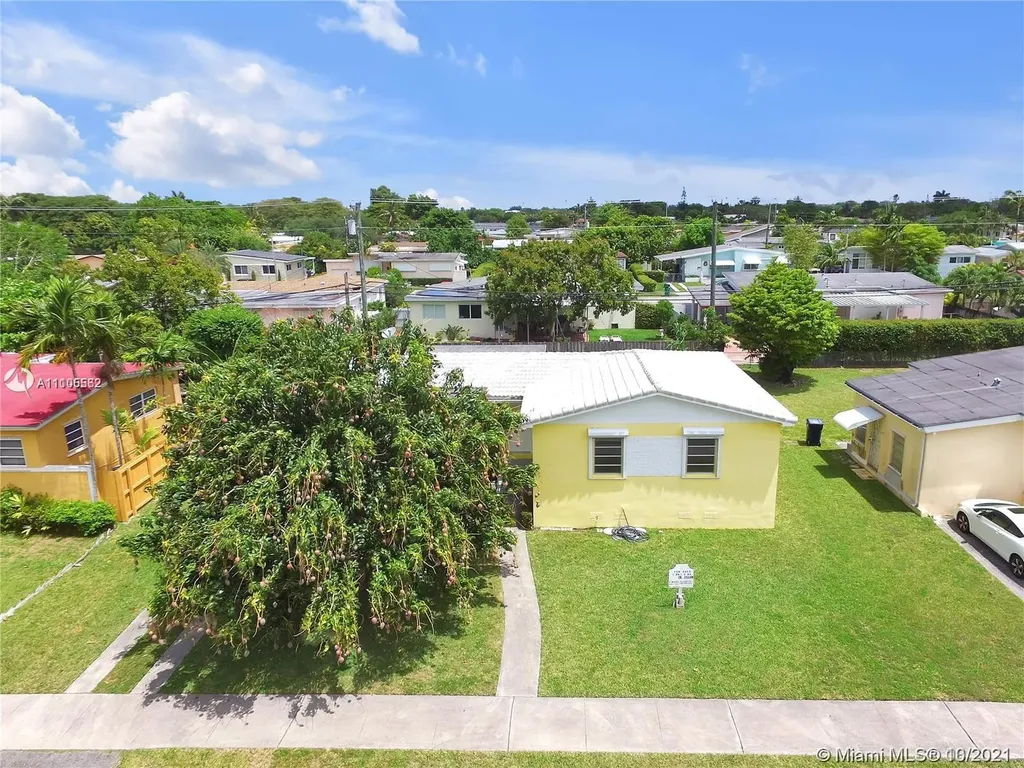 8461 SW 34th Terrace Miami FL 33155