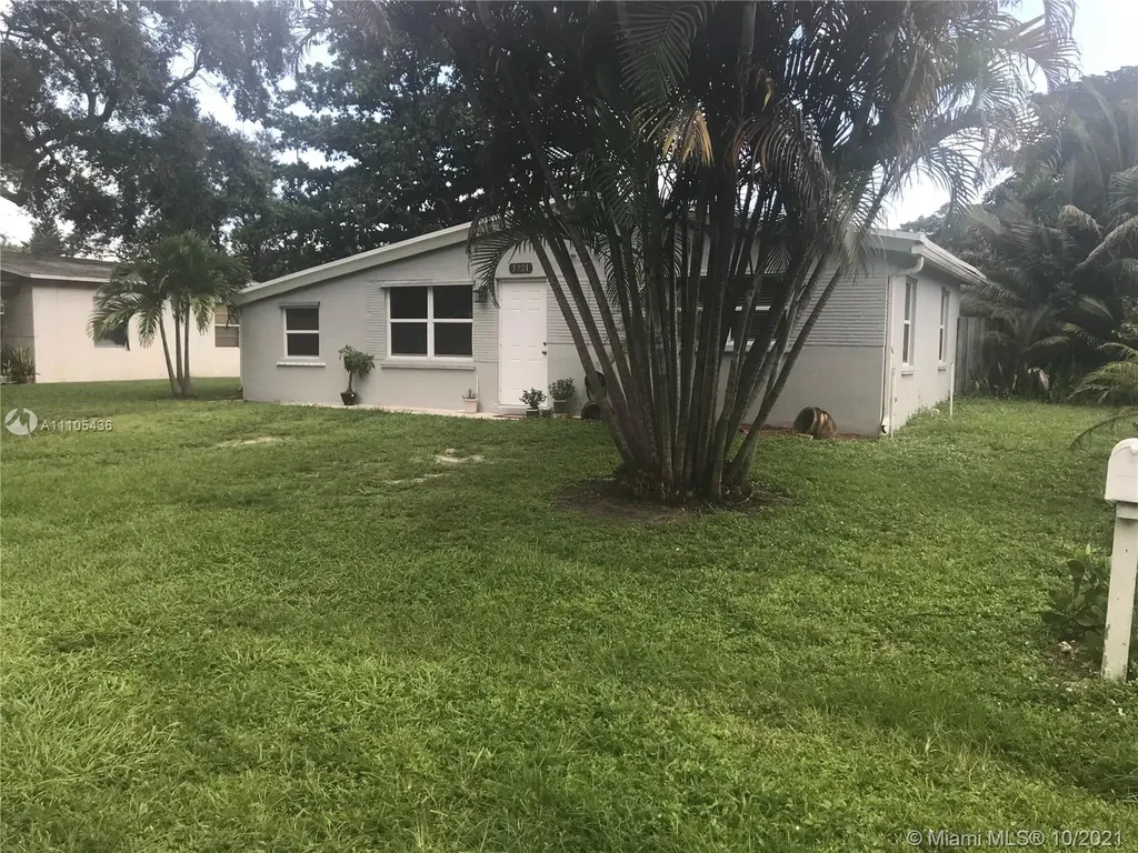 5721 Raleigh Street Hollywood FL 33021